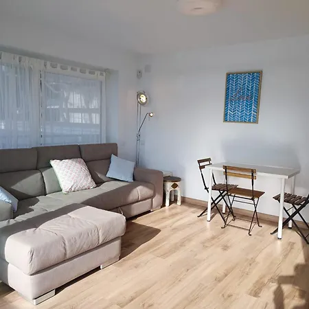 Apartamento En Primera Linea De Mar Con Parking Onades Apartment