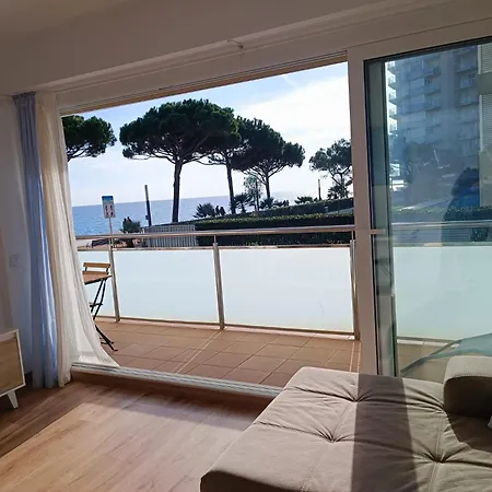 Apartamento En Primera Linea De Mar Con Parking Onades Apartment Platja d'Aro