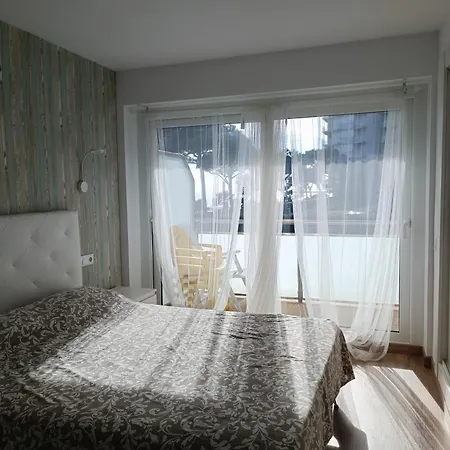 Apartamento En Primera Linea De Mar Con Parking Onades Apartment *